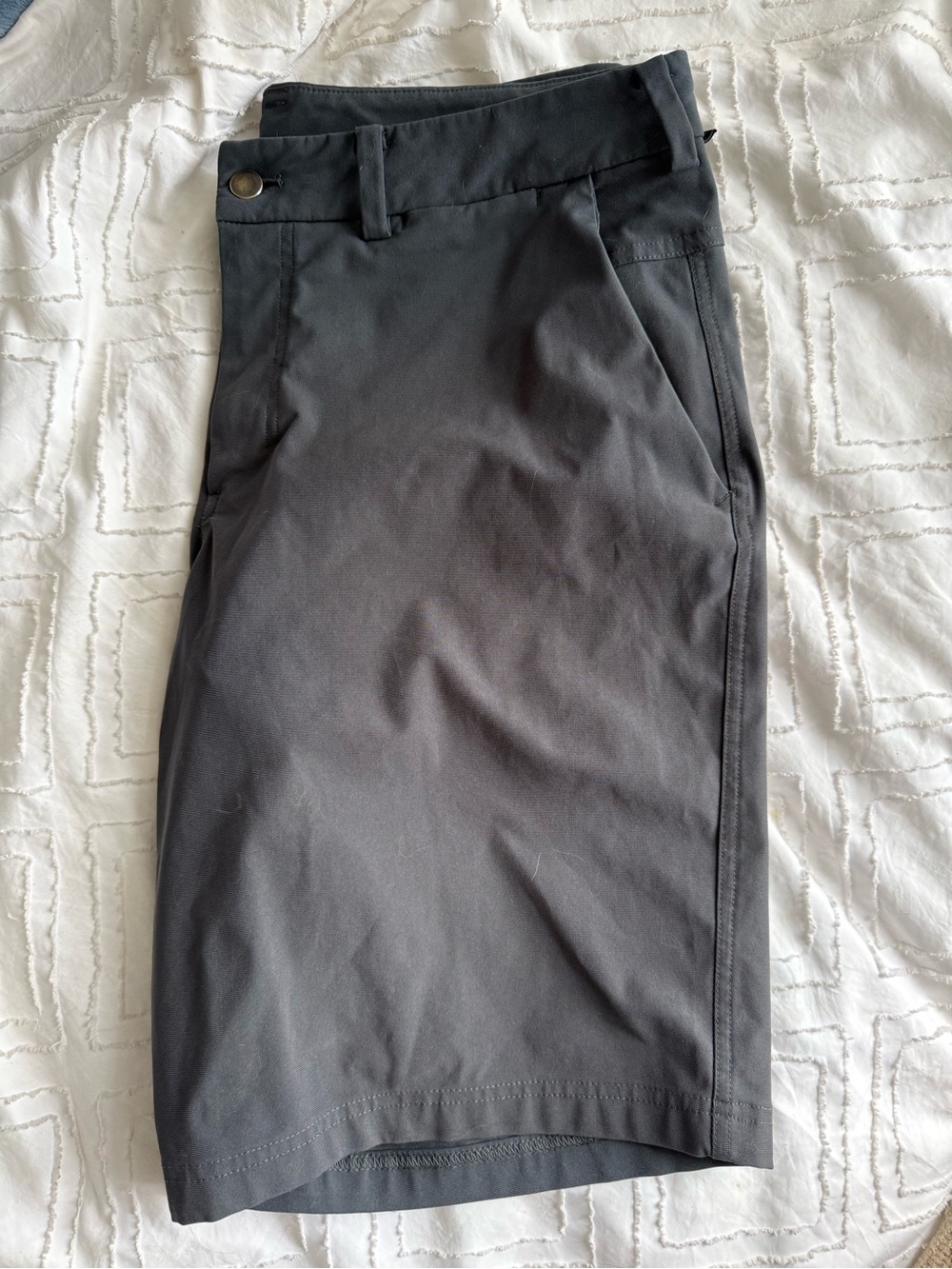Lululemon men’s golf shorts